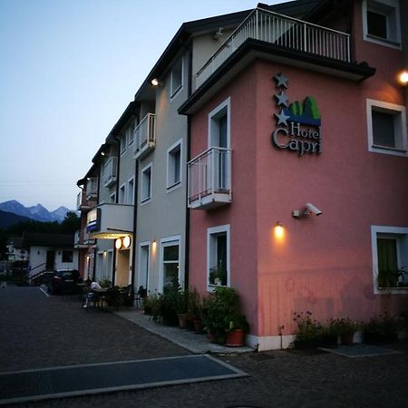 Hotel Capri Понте-нелле-Альпи Экстерьер фото
